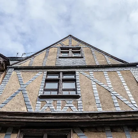 Confort Vieux Avec Parking Prive 4p 아파트