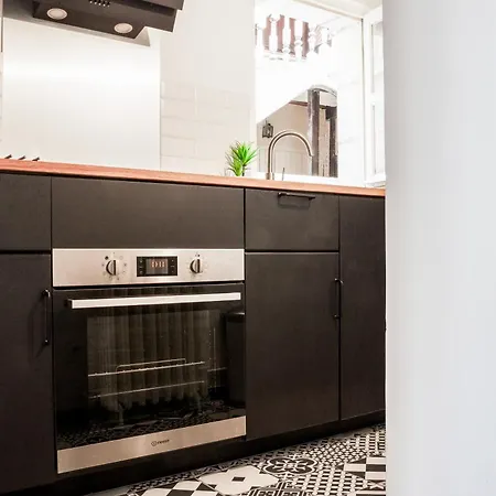 Lägenhet Confort Vieux Avec Parking Prive 4p *