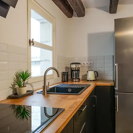 Confort Vieux Avec Parking Prive 4p * تور