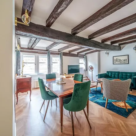 Confort Vieux Avec Parking Prive 4p