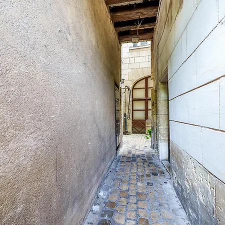 Confort Vieux Avec Parking Prive 4p Apartament