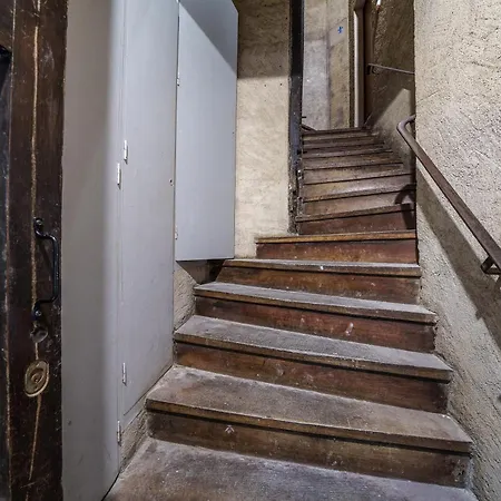 Confort Vieux Avec Parking Prive 4p Tours