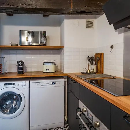 Confort Vieux Avec Parking Prive 4p Lägenhet