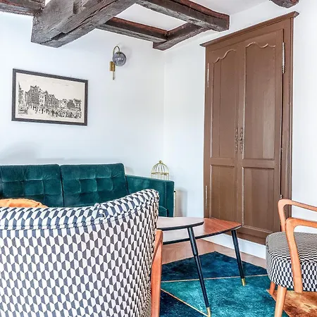 Confort Vieux Avec Parking Prive 4p Apartament *