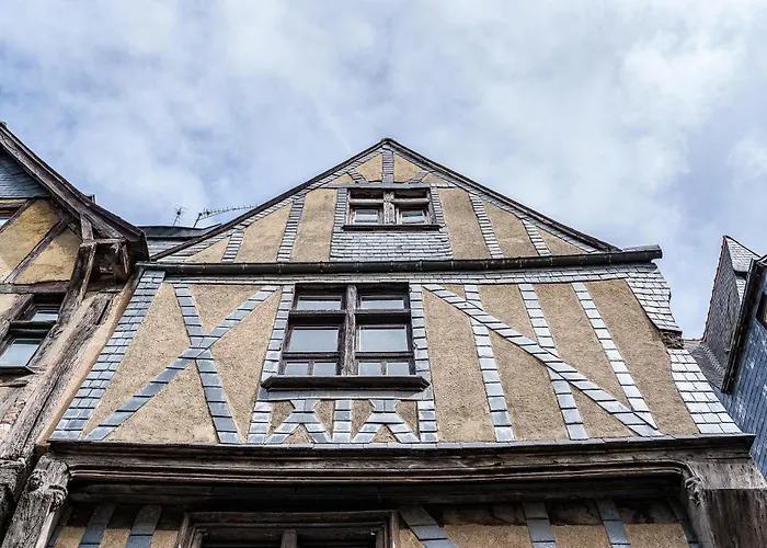 Confort Vieux Avec Parking Prive 4p 아파트