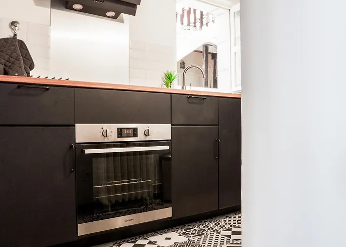 아파트 Confort Vieux Avec Parking Prive 4p *