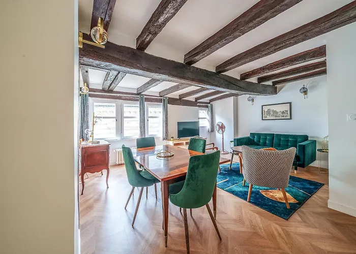 Confort Vieux Avec Parking Prive 4p