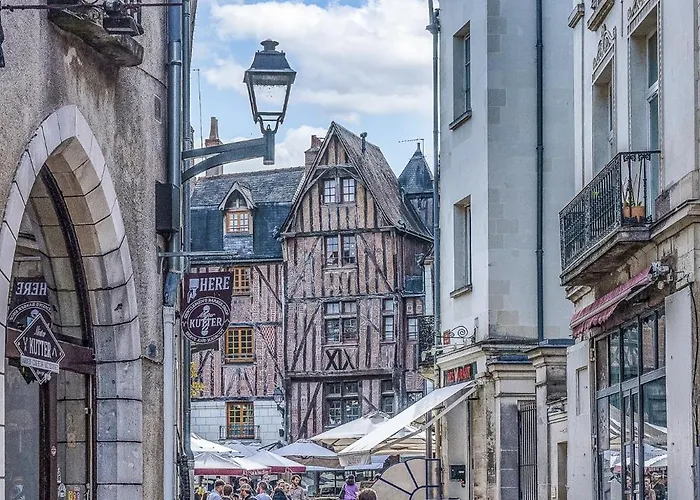 Confort Vieux Avec Parking Prive 4p